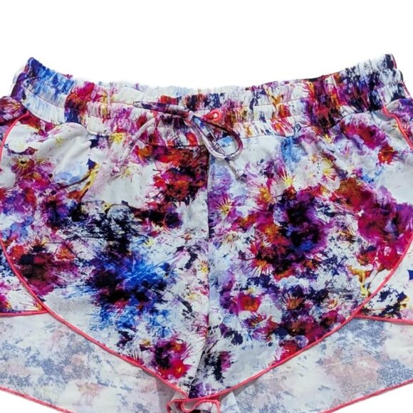 Athleta Hypersonic Petal Shorts in Ember Orange Multi Print - Picture 5 of 9